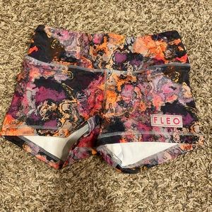 Fleo small Hot Lava 3.25” monarch single lined.